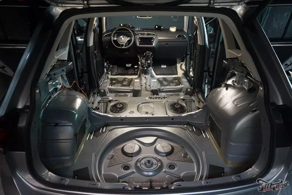 VW Tiguan. Комплексная шумоизоляция салона!